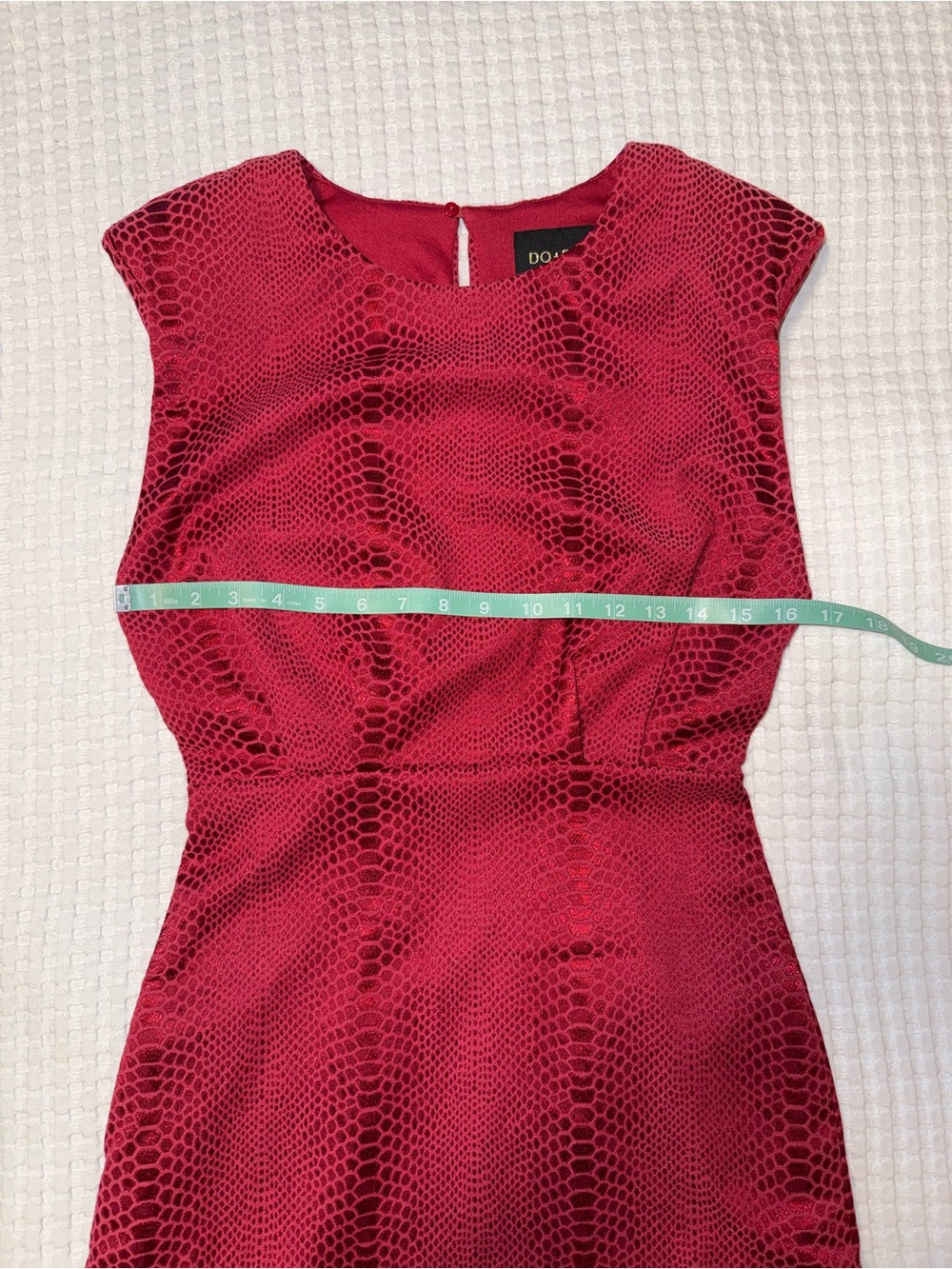 DO+BE Raspberry Red Textured Sheath Dress - Picture 5 of 9